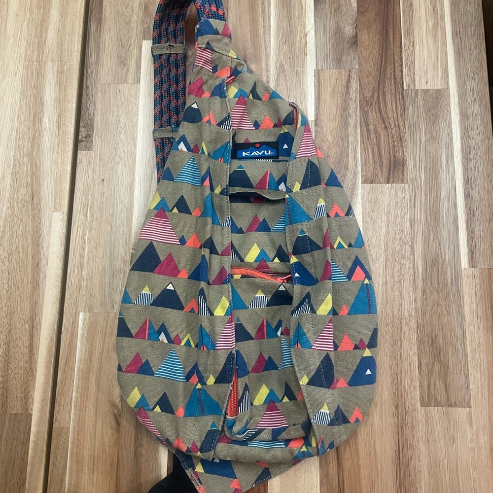 KAVU Patterned Sling Bag